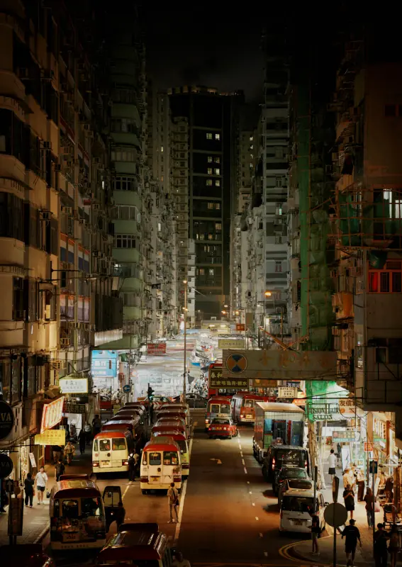 城市生活情境示意，非特定地點照片